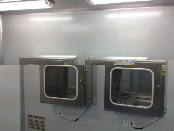 自动互锁式传递窗