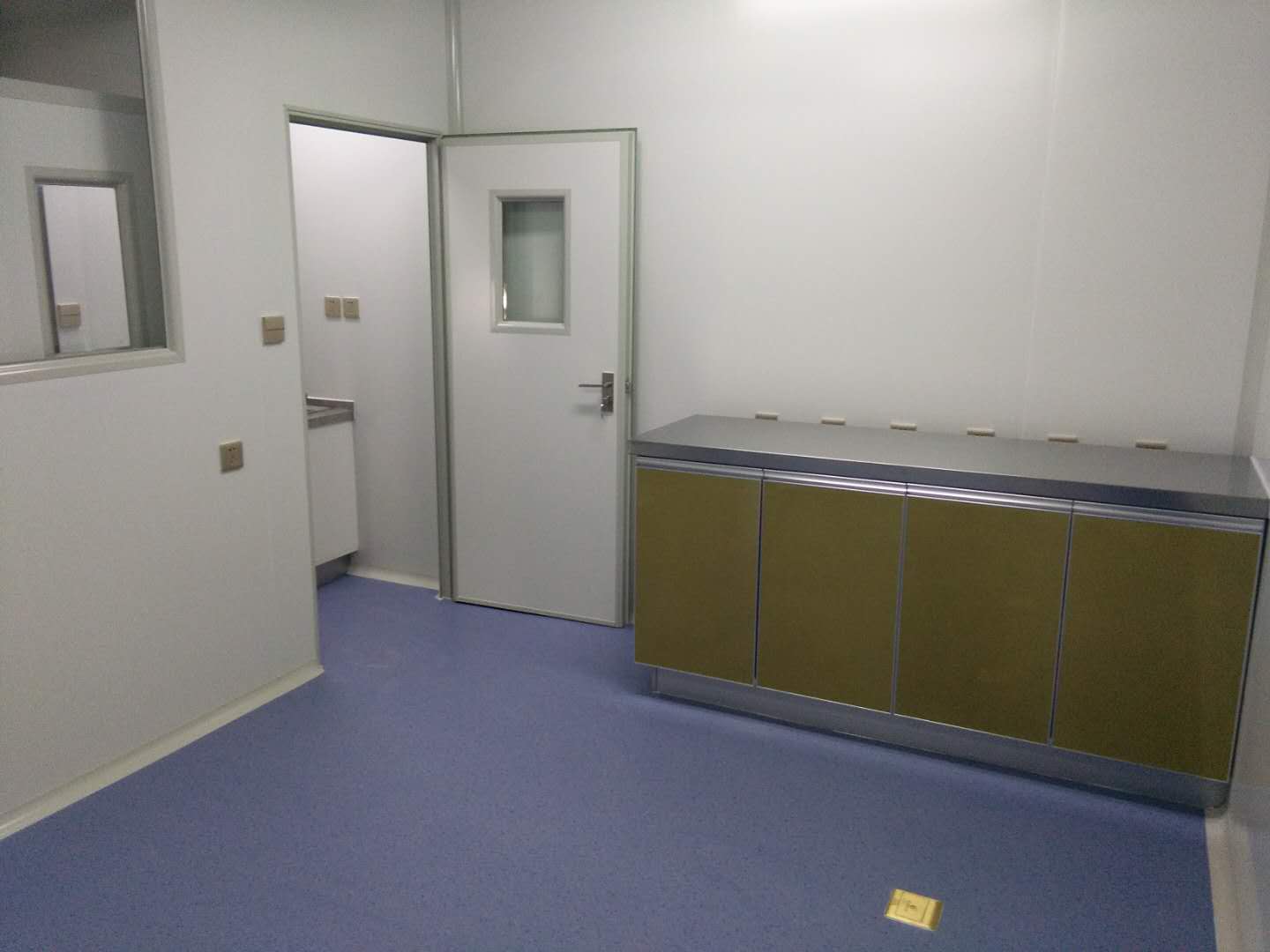 无尘制药车间净化工程实拍图